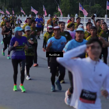 Runner Photo 7111363