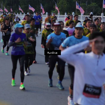 Runner Photo 7111365