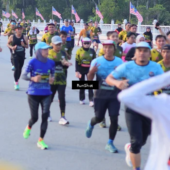 Runner Photo 7111368
