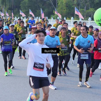 Runner Photo 7111369