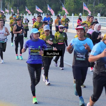 Runner Photo 7111373