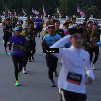 Runner Photo 7111390