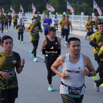 Runner Photo 7111398