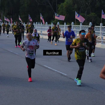 Runner Photo 7111410