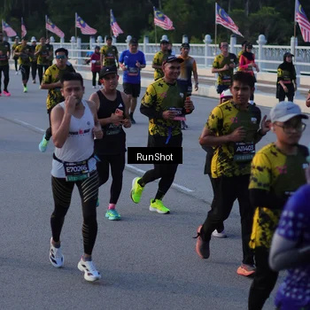 Runner Photo 7111411