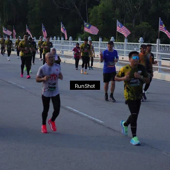 Runner Photo 7111413