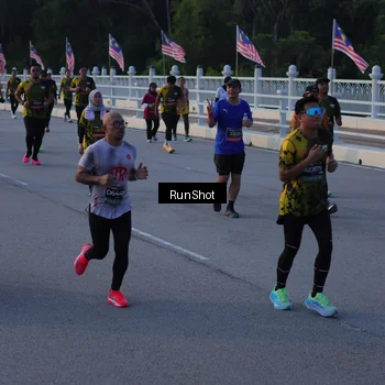 Runner Photo 7111414