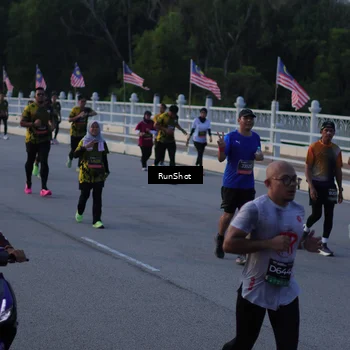 Runner Photo 7111423