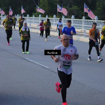 Runner Photo 7111426
