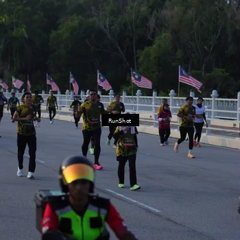 Runner Photo 7111434
