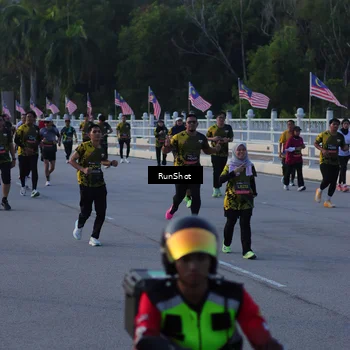 Runner Photo 7111439