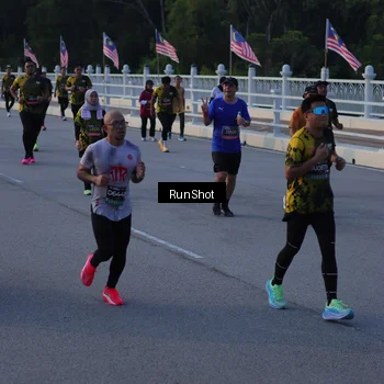 Runner Photo 7111449