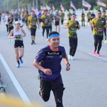 Runner Photo 7111453