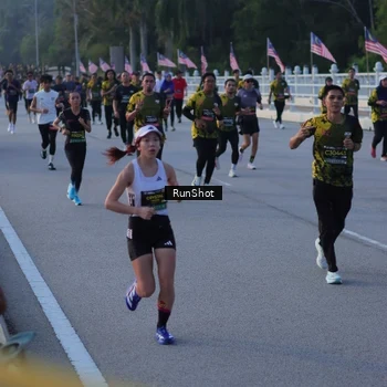 Runner Photo 7111468