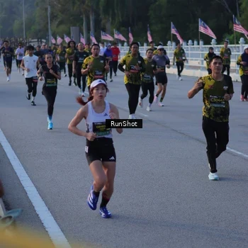 Runner Photo 7111471
