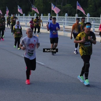 Runner Photo 7111474