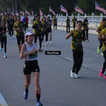 Runner Photo 7111475