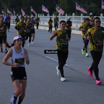 Runner Photo 7111476