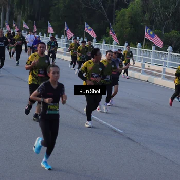 Runner Photo 7111496
