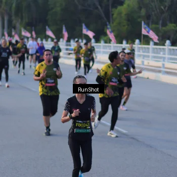Runner Photo 7111501