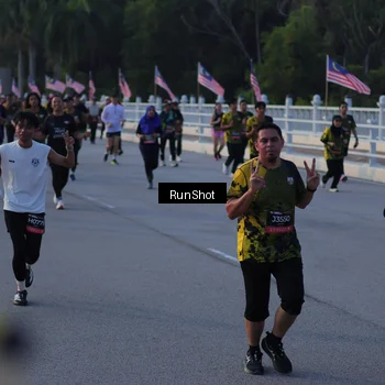 Runner Photo 7111516