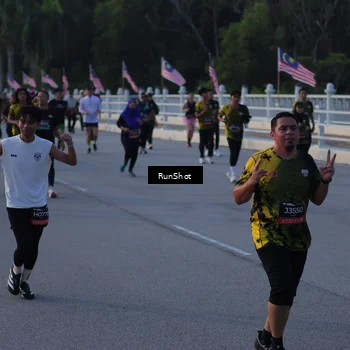 Runner Photo 7111528