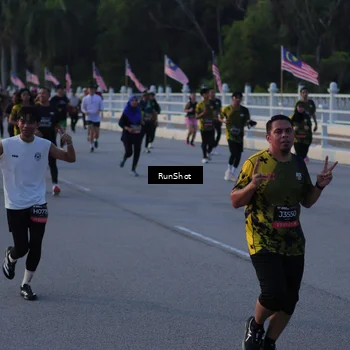 Runner Photo 7111530