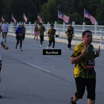 Runner Photo 7111535