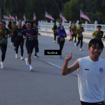 Runner Photo 7111553