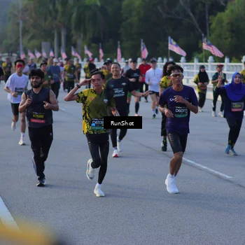 Runner Photo 7111556