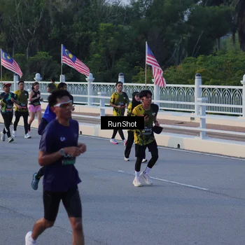 Runner Photo 7111568