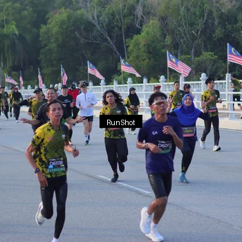 Runner Photo 7111571