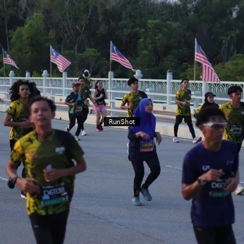 Runner Photo 7111580