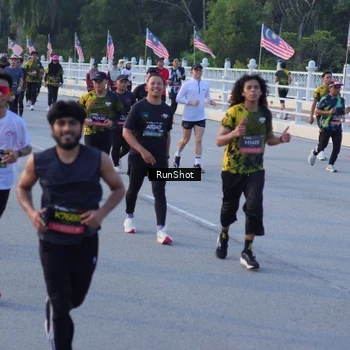 Runner Photo 7111583