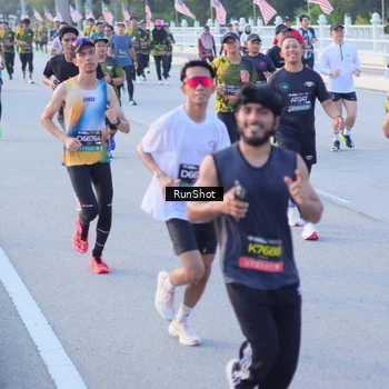 Runner Photo 7111592