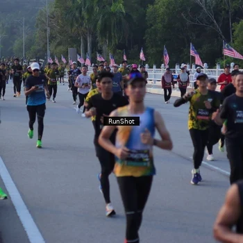 Runner Photo 7111598