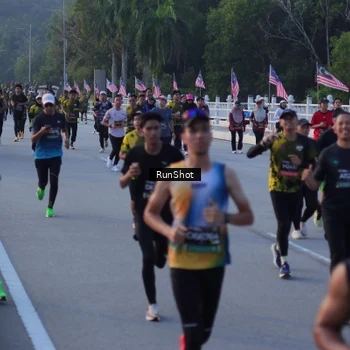 Runner Photo 7111599