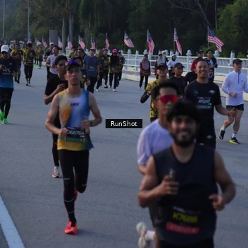 Runner Photo 7111602