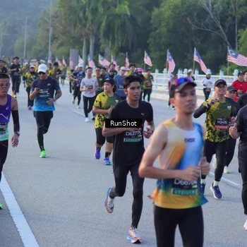 Runner Photo 7111603