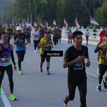Runner Photo 7111607