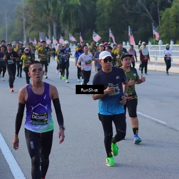 Runner Photo 7111630