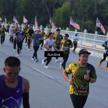 Runner Photo 7111653