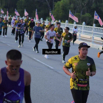 Runner Photo 7111656