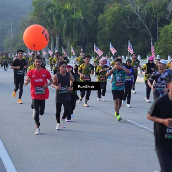 Runner Photo 7111673
