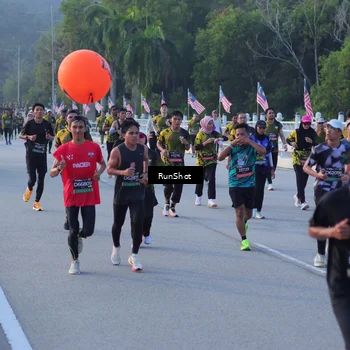 Runner Photo 7111675