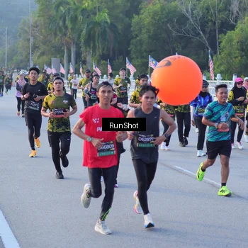 Runner Photo 7111687