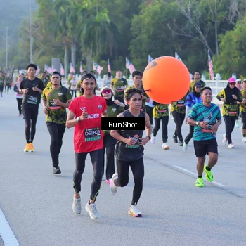 Runner Photo 7111696