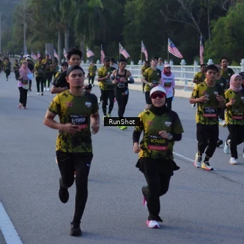 Runner Photo 7111705
