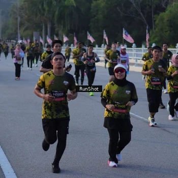 Runner Photo 7111706