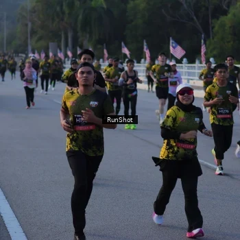 Runner Photo 7111708